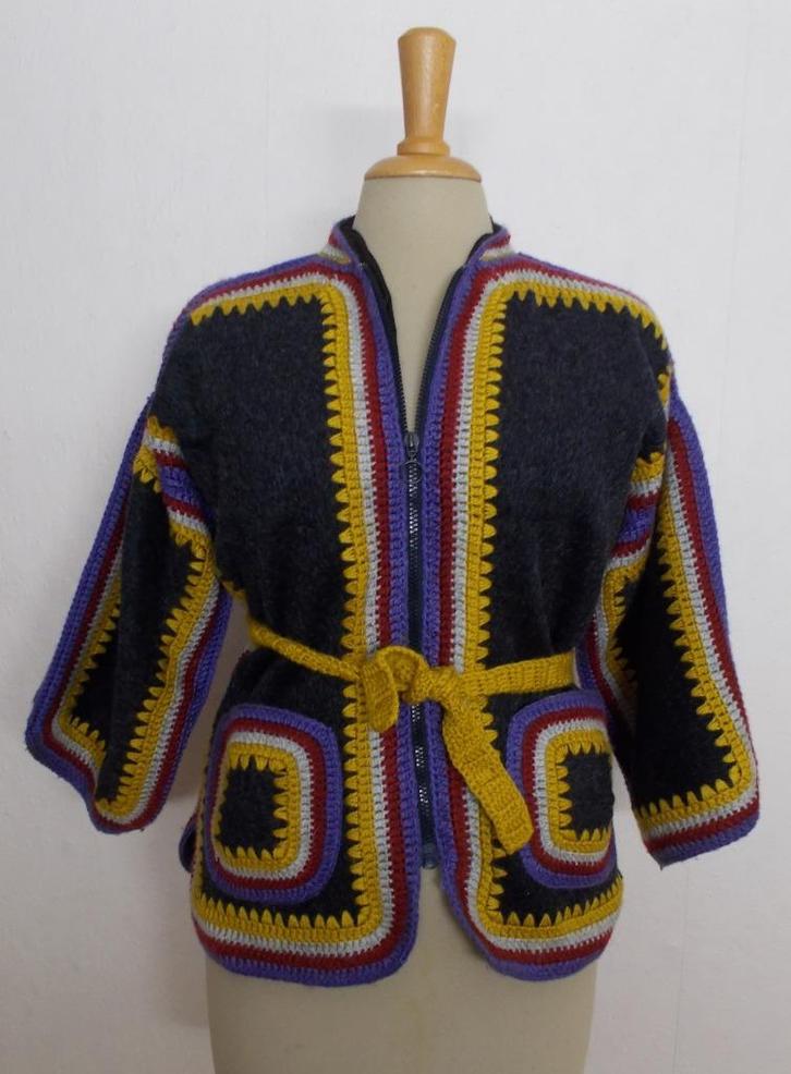 Hand gemaakt apart folklore wol vest/jasje! M, Kleding | Dames, Truien en Vesten, Zo goed als nieuw, Maat 38/40 (M), Grijs, Verzenden