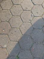 Gratis Hexagon tegels +/- 40m2, Tuin en Terras, Ophalen of Verzenden, Zo goed als nieuw, 10 m² of meer, Beton