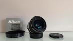 NIKKOR 28MM F2.8 AI incl HN-2 zonnekap, Ophalen of Verzenden, Gebruikt, Groothoeklens