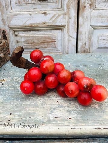 Per Sempre ,Prachtige  Antieke  Rood  Gemeleerde Druiven beschikbaar voor biedingen