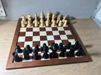 Houten Schaakbord met Grote Schaakstukken, Hobby en Vrije tijd, Gezelschapsspellen | Bordspellen, Ophalen of Verzenden, Gebruikt