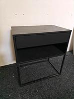 Nachtkastje ikea vikhammer, Huis en Inrichting, Ophalen, 55 tot 75 cm, Zo goed als nieuw, 60 cm of meer