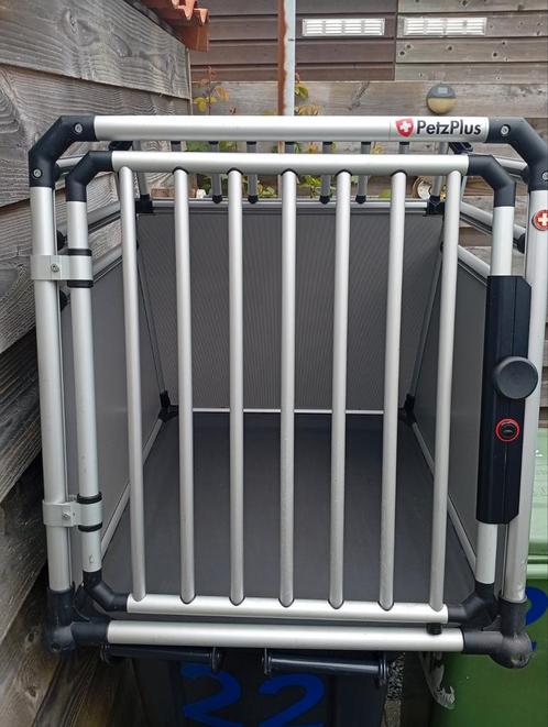 Dieren kooi / transport box / bench, Dieren en Toebehoren, Transportboxen, Gebruikt, Ophalen of Verzenden