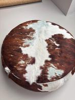 POEF KOEIENHUID, Huis en Inrichting, Banken | Voetenbanken en Poefen, Ophalen, Gebruikt, Retro, industrieel, natuurlijk, organisch