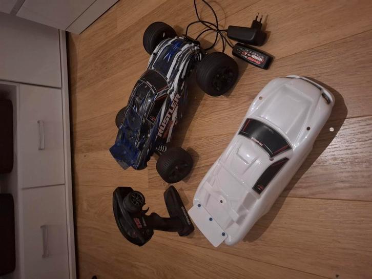 traxxas rustler 2 wd rustler auto 1:16, Hobby en Vrije tijd, Modelbouw | Radiografisch | Auto's, Gebruikt, Auto offroad, Ophalen of Verzenden