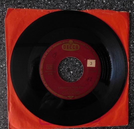 The Tornado's - locomotion with you (DE 1963) (vanaf € 2,50), Cd's en Dvd's, Vinyl Singles, Zo goed als nieuw, Single, Pop, 7 inch