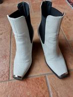 Witte enkellaarsjes met hak, Kleding | Dames, Schoenen, Wit, Lage of Enkellaarzen, Ophalen of Verzenden, Zo goed als nieuw