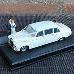 1:43 DAIMLER/BENTLEY + BRUIDSPAAR DIORAMA, Hobby en Vrije tijd, Modelauto's | 1:43, Ophalen of Verzenden, Gebruikt, Auto, Overige merken