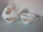 Arcopal kopjes koppen met roos vintage, Gebruikt, Ophalen of Verzenden, Glas, Overige stijlen