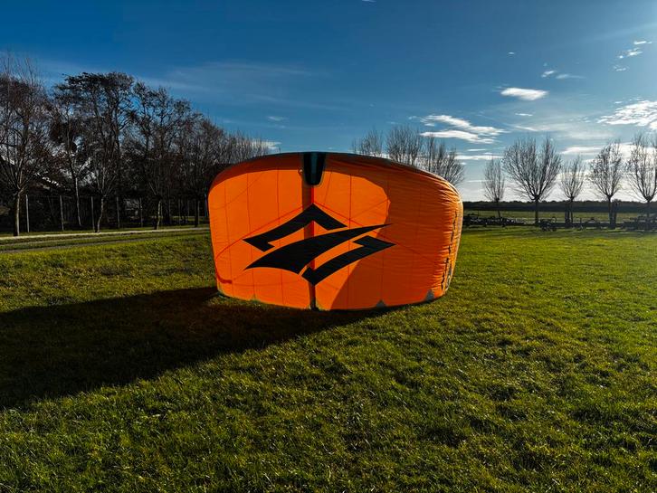 Naish Boxer 12m 2024 - Gebruikt, Goede Staat, Watersport en Boten, Kitesurfen, Gebruikt, 12 m², Geen board, Ophalen of Verzenden
