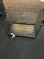 Honden bench met wegklapbaar luik aan voorzijde, Ophalen, Zo goed als nieuw, Minder dan 65 cm