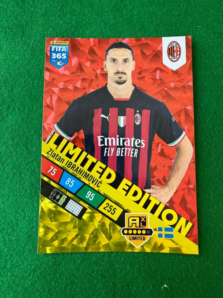 Panini FIFA 365 (2023) - Zlatan Ibrahimović LM - AC Milan, Ophalen of Verzenden, Zo goed als nieuw, Buitenlandse clubs, Poster, Plaatje of Sticker