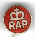 RAP rood email op zilverkleurig bromfietsen speldje ( E_174), Verzamelen, Speldjes, Pins en Buttons, Verzenden, Zo goed als nieuw