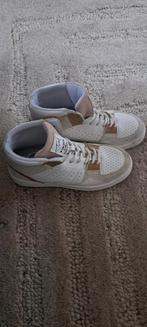 Toral hoge sneakers - zo goed als nieuw!Winkelprijs 195 euro, Kleding | Dames, Schoenen, Ophalen of Verzenden, Zo goed als nieuw