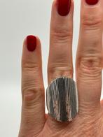Z861 Prachtige zilveren modernist ring maat 18, 18 tot 19, Ophalen of Verzenden, X, Dame