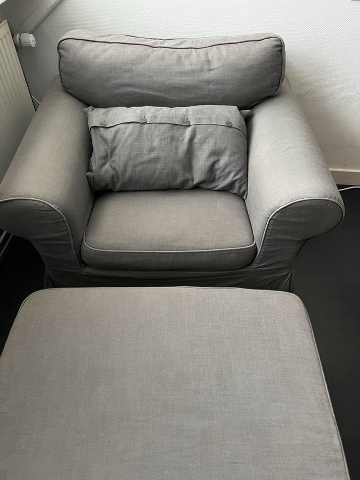 IKEA Ektorp stoel met poef (met opbergruimte), Huis en Inrichting, Fauteuils, Zo goed als nieuw, Stof, 75 tot 100 cm, Ophalen