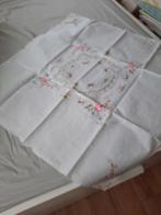 geborduurd tafelkleed met 4 servetten, Ophalen of Verzenden, Nieuw, Vierkant, Binnen