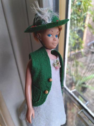 BARBIE Skipper lot 👒 VILTEN KLEDING 👒 Vintage gele laarzen beschikbaar voor biedingen