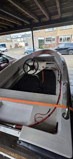 Mooie boot met stuur, Watersport en Boten, Ophalen, Gebruikt, Benzine, 5 tot 10 pk