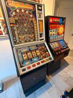 2x Gokkasten. Defect, maar erg mooi!, Verzamelen, Automaten | Gokkasten en Fruitautomaten, Ophalen, Gebruikt, Met sleutels