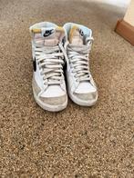 Nike Blazer Mid 77, Wit, Ophalen of Verzenden, Sneakers of Gympen, Gedragen