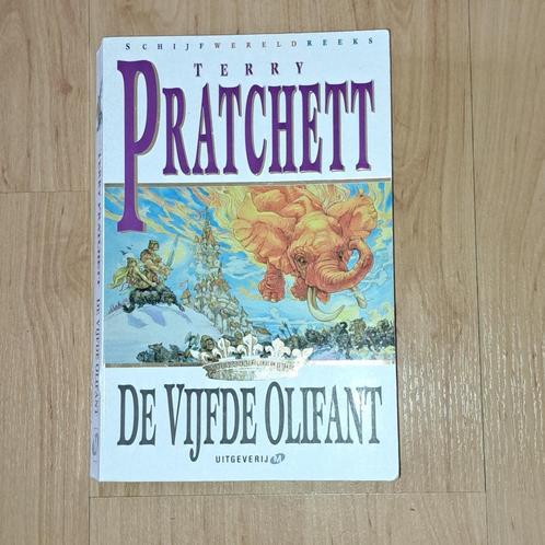 De vijfde olifant - Pratchett, Boeken, Fantasy, Gelezen, Ophalen of Verzenden