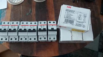 Abb installatie automaten aardlek schakelaars groepenkast beschikbaar voor biedingen