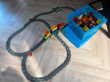 Grote Duplo verzameling: Trein, Huis, Poppetjes! beschikbaar voor biedingen