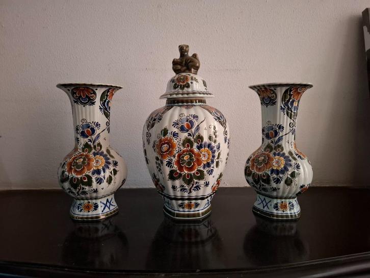 (Nr.521) Prachtig Delft Polychrome kaststel, Antiek en Kunst, Antiek | Keramiek en Aardewerk, Ophalen