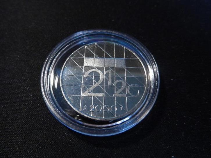 2 1/2 gld 2000   €  1,75  in munt capsule  zie foto,s, Postzegels en Munten, Munten | Nederland, Losse munt, 2½ gulden, Koningin Juliana