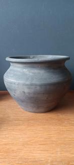 Romeinse urn, Belgische vondst. uniek stuk, kleine chip mist, Ophalen of Verzenden
