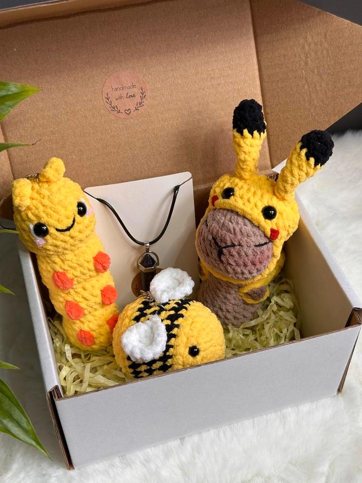 Gehaakte Sleutelhangerset - Capibara, Bij, Worm, Kinderen en Baby's, Speelgoed | Knuffels en Pluche, Nieuw, Overige typen, Ophalen of Verzenden