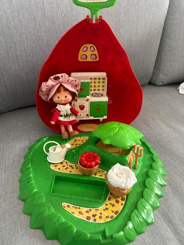 vintage jaren 80 strawberry short cake dolls house beschikbaar voor biedingen