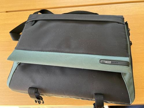 Belkin Laptoptas tot 17inch in nieuwstaat, Computers en Software, Laptoptassen, Zo goed als nieuw, Schoudertas, 17 inch of meer