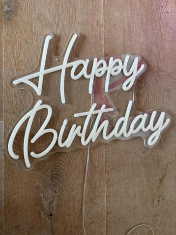 Happy Birthday Neon Sign beschikbaar voor biedingen