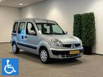 Renault Kangoo Rolstoelauto 3+1 (airco), Auto's, 47 €/maand, Origineel Nederlands, Te koop, Zilver of Grijs