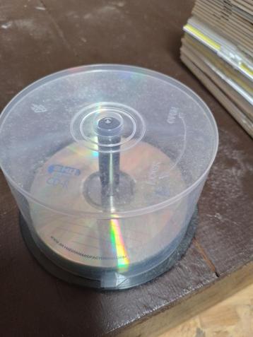 spindle met nog een stuk of 10 CD-R beschikbaar voor biedingen