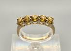 Gouden Vintage design ring met edelstenen saffier. 2025/824., 18 tot 19, ., Geel, Ophalen of Verzenden