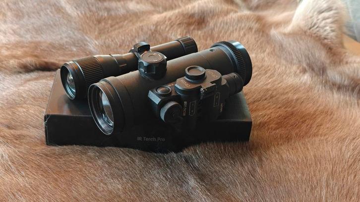 Dipol D400 DNS infrarood voorzetkijker, Audio, Tv en Foto, Optische apparatuur | Verrekijkers, Overige typen, Minder dan 8x, Ophalen of Verzenden