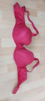 Chantelle, 90E, Kleding | Dames, Ondergoed en Lingerie, Ophalen of Verzenden, Chantelle, BH, Rood