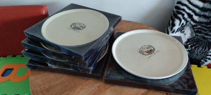 Pizza borden 5 stuks elk in eigen doos, dorp Pizza gemaakt, Huis en Inrichting, Keuken | Servies, Nieuw, Bord(en), Overige stijlen