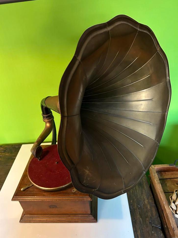 Vintage Grammofoon zonder naald en slinger, Antiek en Kunst, Antiek | Tv's en Audio, Ophalen
