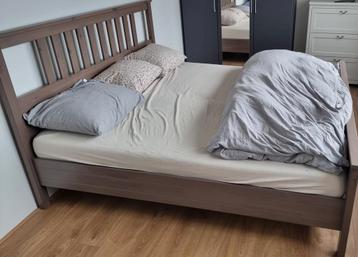 Bed inclusief lattenbodem en matrassen