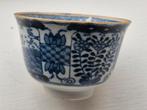 Chinees porselein kopje Kangxi, Antiek en Kunst, Antiek | Keramiek en Aardewerk, Ophalen of Verzenden