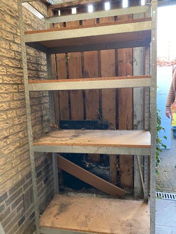 Gratis tuinrek! Ideaal voor in de schuur  beschikbaar voor biedingen