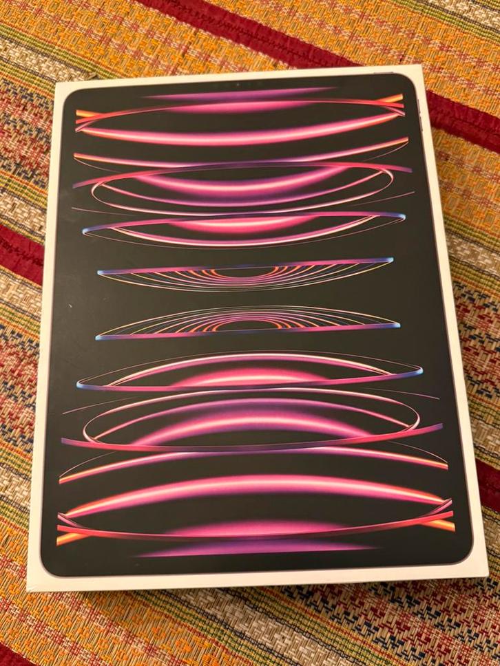 Apple iPad Pro (6th generation), Computers en Software, Apple iPads, Zo goed als nieuw, Apple iPad Pro, 12 inch, 128 GB, Grijs