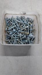 Bak met schroeven diverse maten / 5.5 Kg, Doe-het-zelf en Verbouw, IJzerwaren en Bevestigingsmiddelen, Verzenden, Schroeven