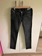 Diesel dames spijkerbroek 28/34, Kleding | Dames, Ophalen of Verzenden, Zo goed als nieuw, Blauw, W28 - W29 (confectie 36)