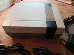 Gereinigde Nintendo Nes met 2 controllers en aansluitingen, Spelcomputers en Games, Spelcomputers | Nintendo NES, Ophalen of Verzenden