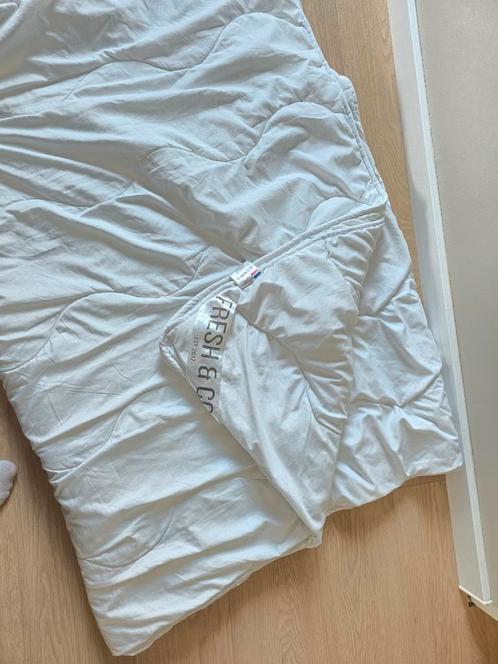 4 seizoenen dekbed 200x200, Huis en Inrichting, Slaapkamer | Beddengoed, Zo goed als nieuw, Deken of Dekbed, Tweepersoons, Wit